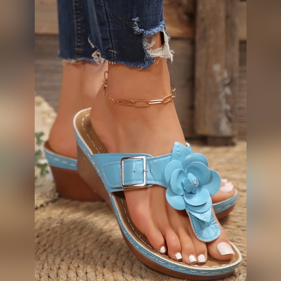 Women's Blue Floral Wedge Sandals - Picture 1 of 5